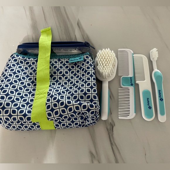 safety first baby bag with some accessories - Picture 1 of 1